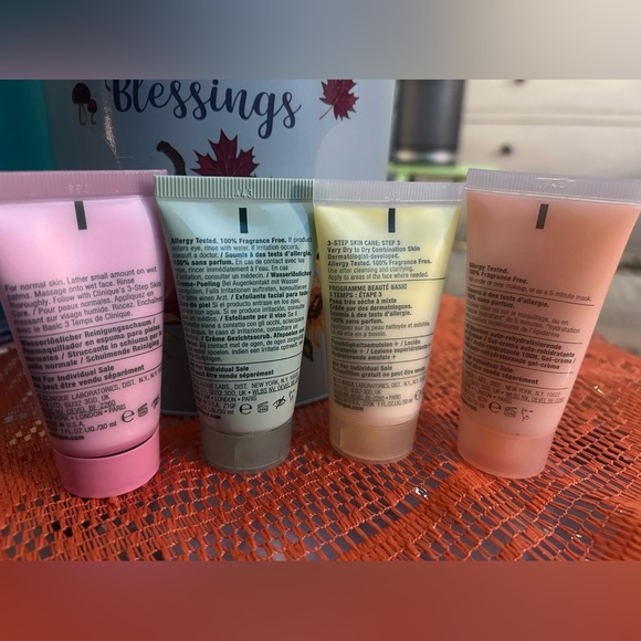 🚨Brand New Clinique face care. 
🆕 Skin Care added to set! - Picture 6 of 7